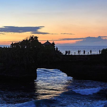 Zen Rooms Seminyak Mertanadi Екстериор снимка